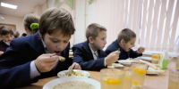 Жители Петербурга выбрали школьные столовые с самыми вкусными обедами Жители Петербурга выбрали школьные столовые с самыми вкусными обедами