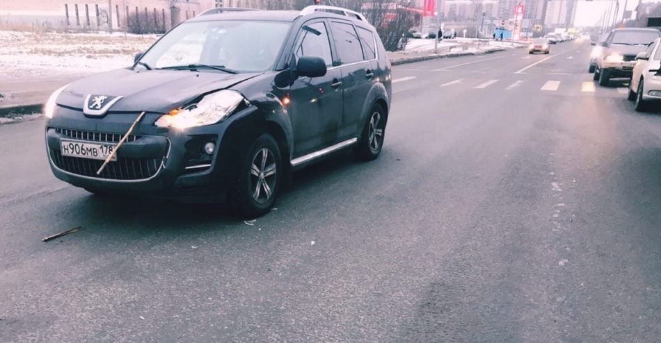 Ребёнок попал под машину в Выборгском районе Петербурга