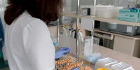 Анонсирована первая фаза испытаний «коктейля из антител»