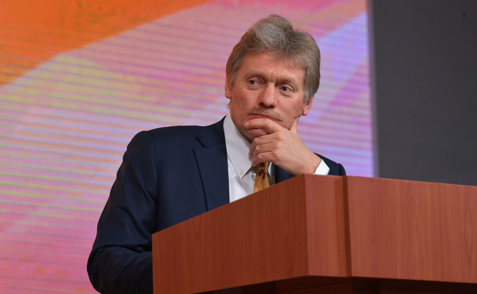Песков рассказал, как изменится язык публикаций Кремля после принятия нового закона 