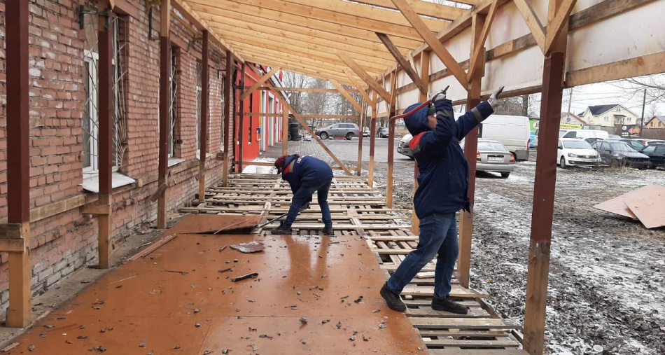 В Петербурге снесли летние веранды кафе