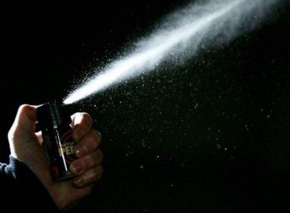 В Петербурге охранники бара брызнули из газового баллончика в лицо бойцу ММА