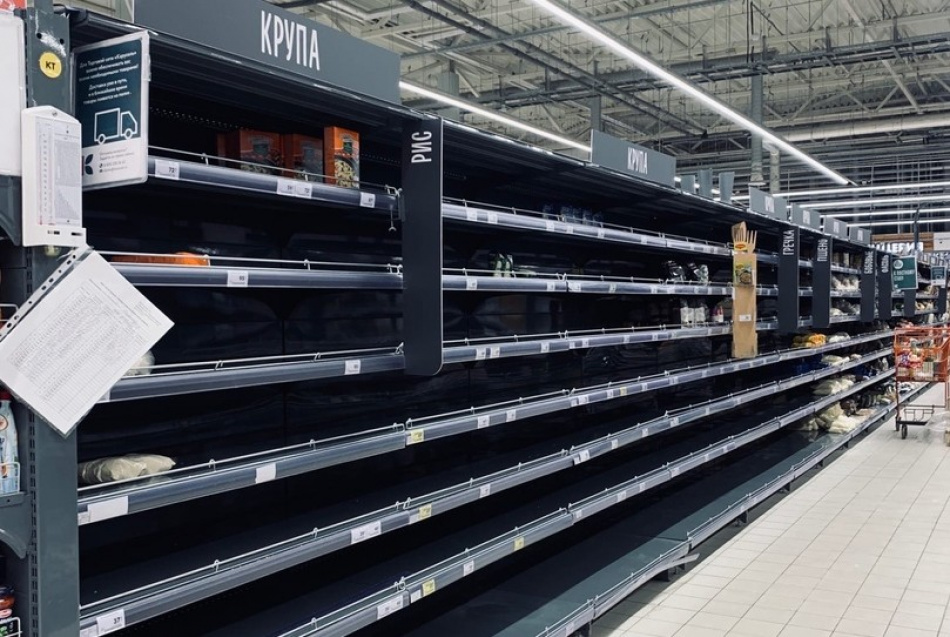 В Сети придумали термин для описания скупающих из-за коронавиурса продукты