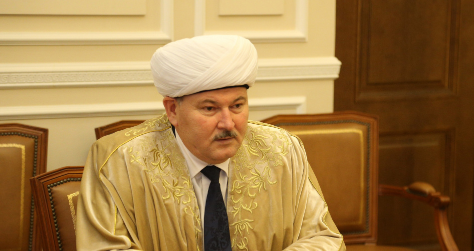 Муфтий Петербурга призвал возрастных мусульман молиться дома