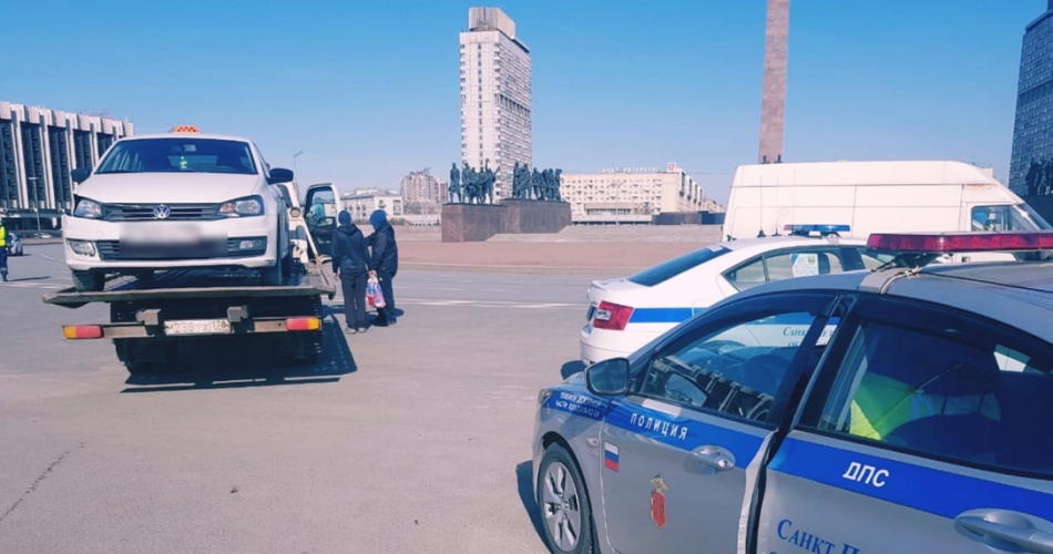 Таксист устроил ДТП на площади Победы и отказался проверяться на алкоголь