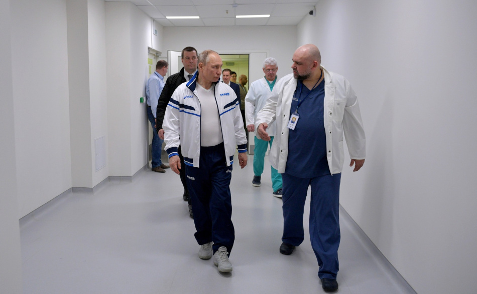 Главврач больницы в Коммунарке заразился коронавирусом: неделю назад он встречался с Путиным