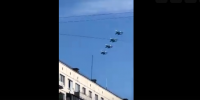 В небе над Петербургом заметили военные истребители