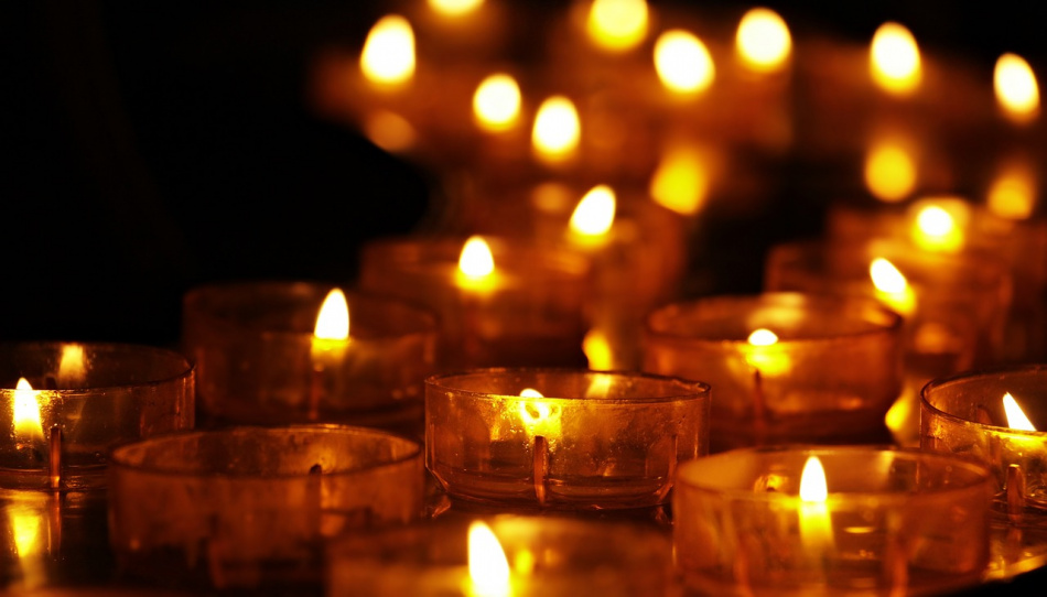 В память о погибших в годы Великой Отечественной войны на Дворцовой площади зажгут 50 тысяч свечей