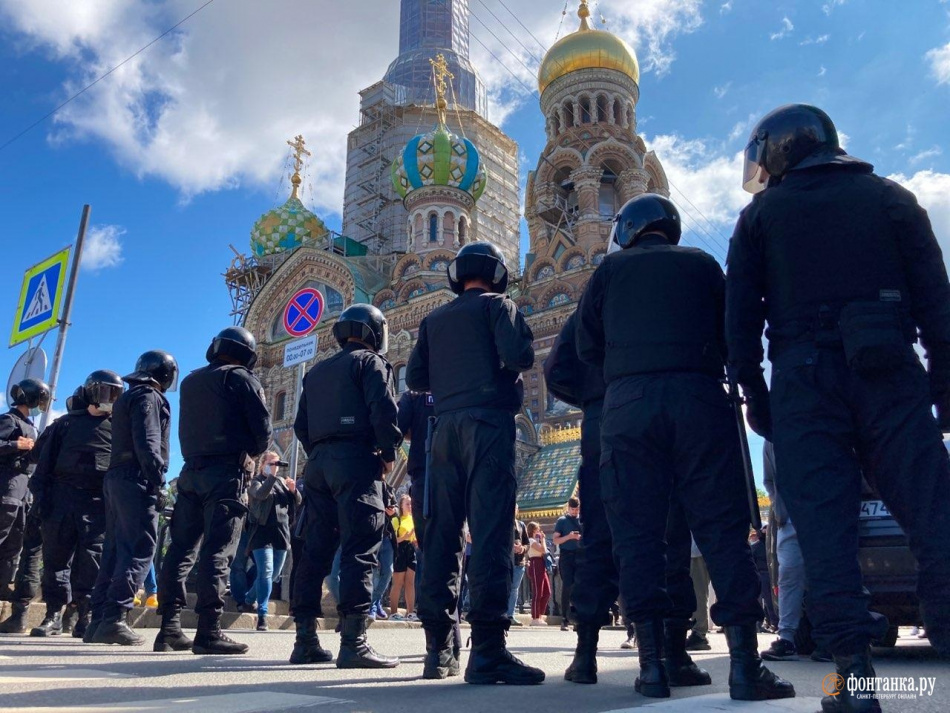 В Петербурге задержали 10 человек на акции солидарности с Хабаровском