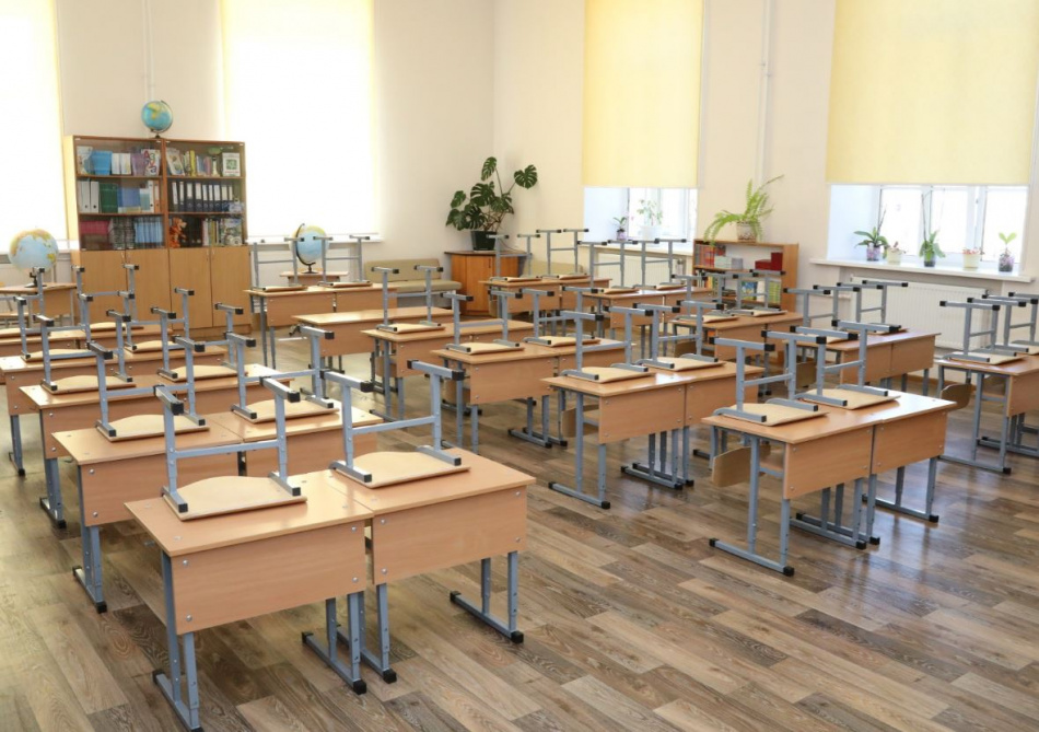 В Петербурге более 1,3 тыс. учителей сидят на больничном