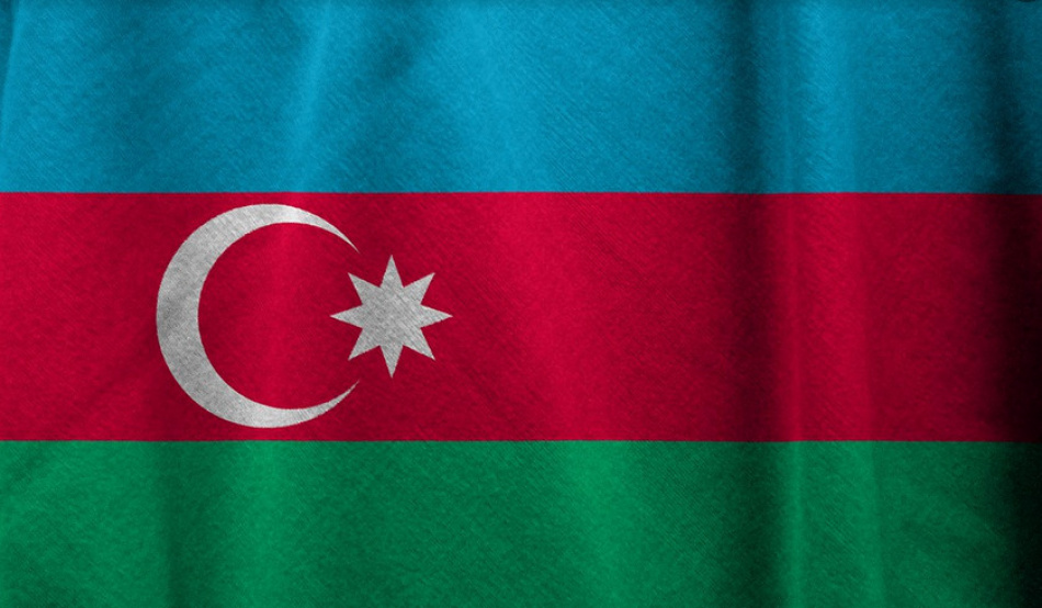 Двух мужчин осудили в Петербурге за езду на авто с флагами Азербайджана и Турции
