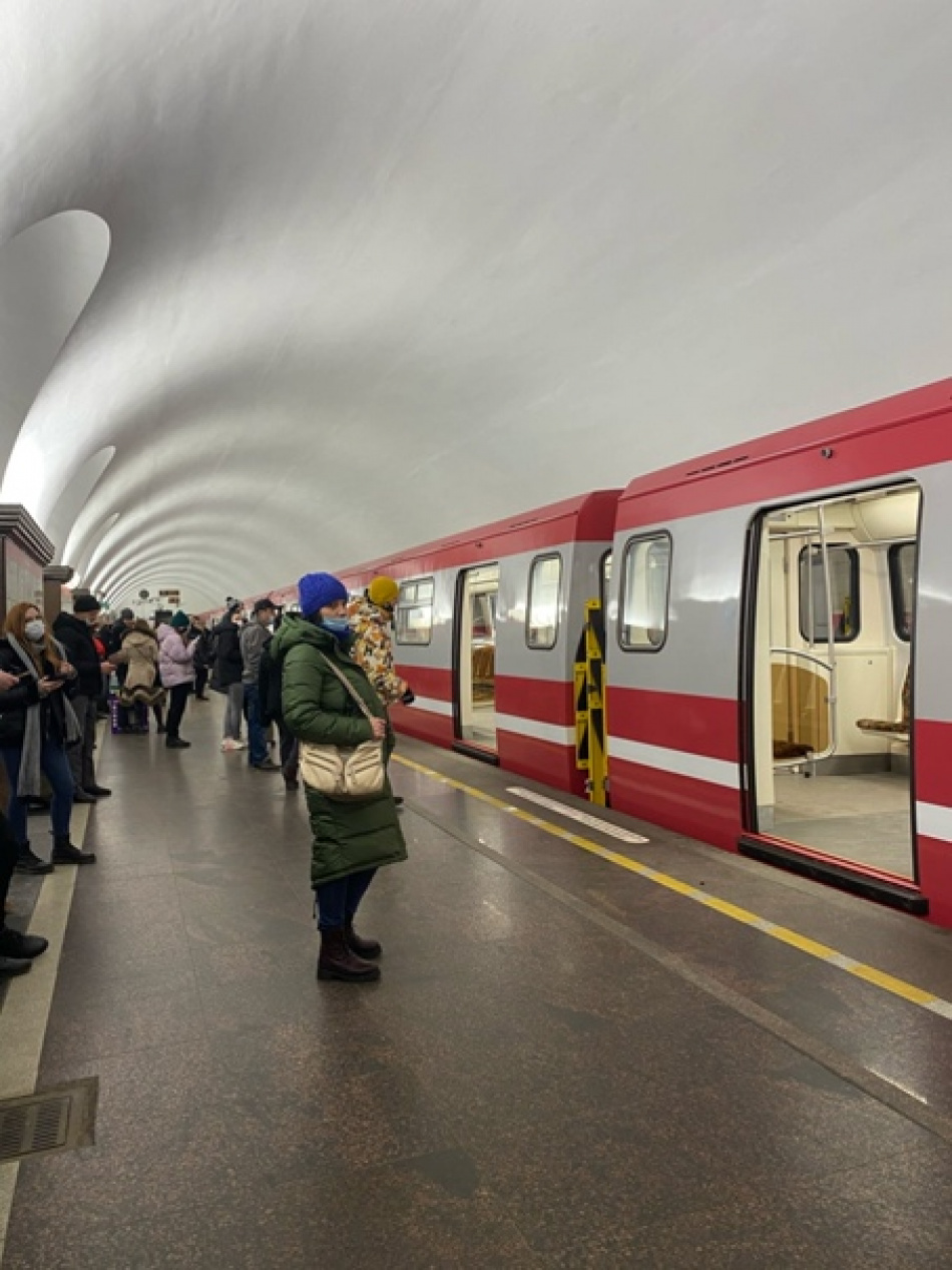 Интервал метро между «Девяткино» и «Площадью Ленина» увеличили