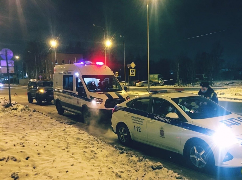 УАЗ сбил женщину на «зебре» в Невском районе