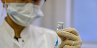 Частные клиники Петербурга начнут делать прививки от коронавируса