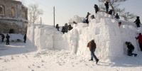 Где лепить снеговиков и строить крепости: топ городских парков для зимних развлечений Где лепить снеговиков и строить крепости: топ городских парков для зимних развлечений