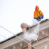 В Петербурге усилили контроль над очисткой крыш от снега и льда