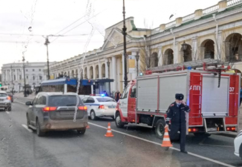 В ДТП с троллейбусом на Невском проспекте пострадали двое