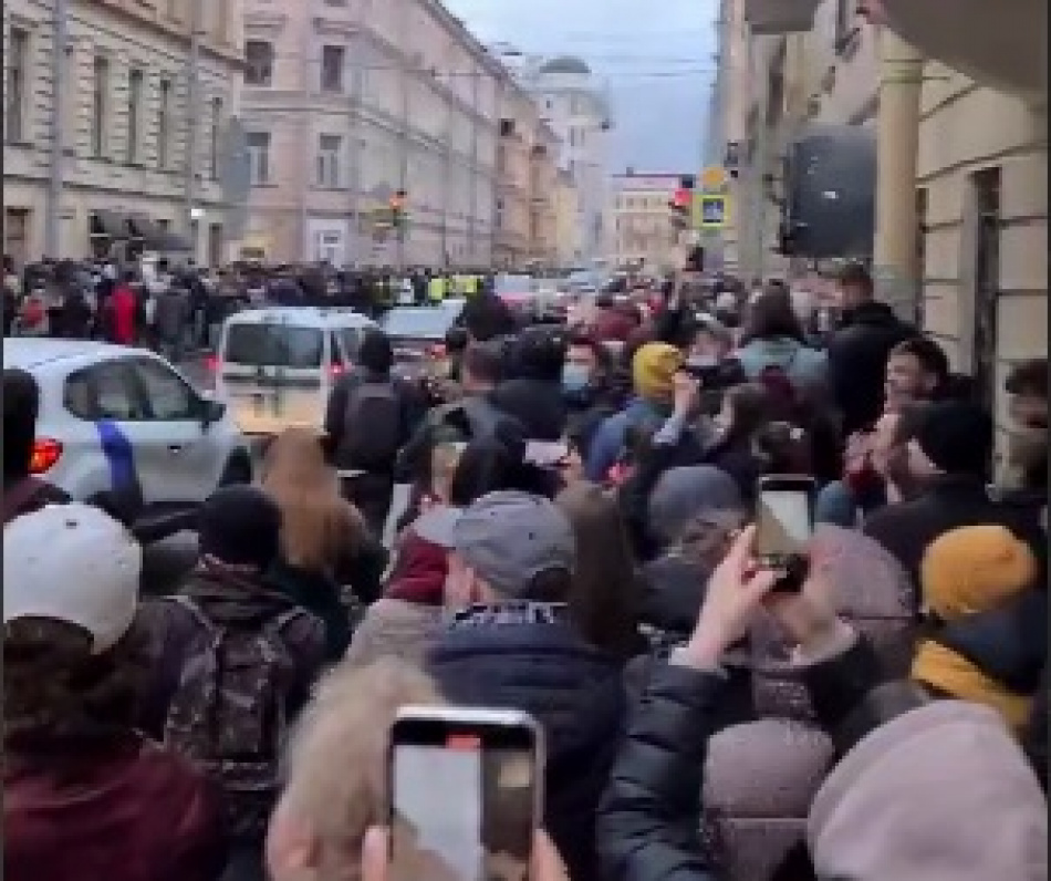 В Петербурге участнику акции за Навального впервые назначили обязательные работы
