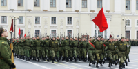 Генеральная репетиция парада Победы проходит на Дворцовой площади Генеральная репетиция парада Победы проходит на Дворцовой площади