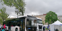 Александр Беглов потребовал от перевозчиков перейти на новые автобусы и электробусы Александр Беглов потребовал от перевозчиков перейти на новые автобусы и электробусы