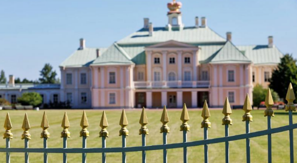 В «Петергофе» закрыли Большой Меншиковский дворец с 27 мая по 10 июня