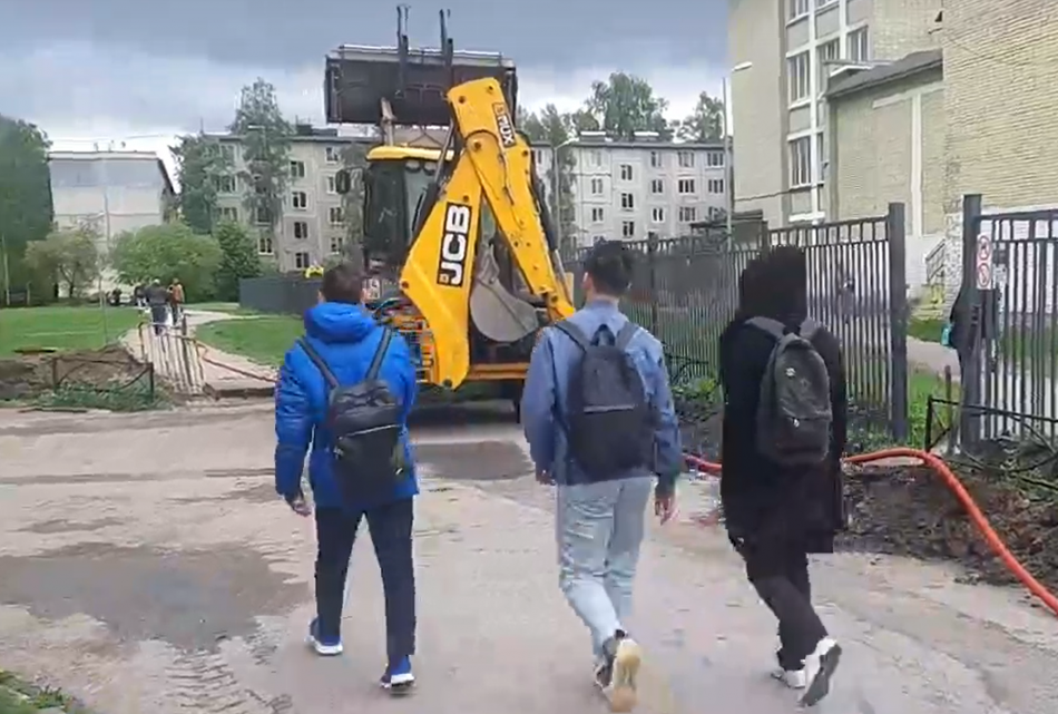 ГАТИ уличила «Россети Ленэнерго» в нарушениях при работах на улице Новоселов