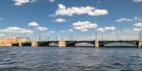 «Он что — золотой?»: Биржевой мост отремонтируют почти за 2,4 млрд рублей