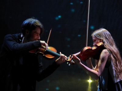 Фото Концерт Две скрипки в темноте