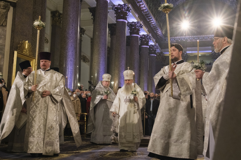 В Казанском соборе в Петербурге прошла Божественная литургия