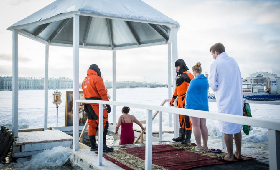 Печаль для «моржей»: стала известна температура воды на Крещение