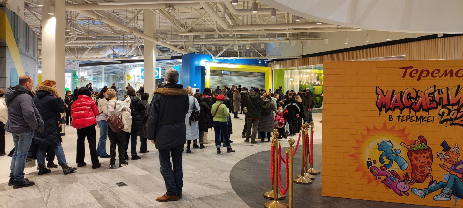 Успеть за фрикадельками: толпы петербуржцев устремились в IKEA после новостей о закрытии магазина