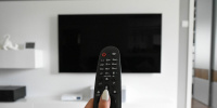 В России телеканалам предложили отказаться от показа сериала «Сваты» В России телеканалам предложили отказаться от показа сериала «Сваты»