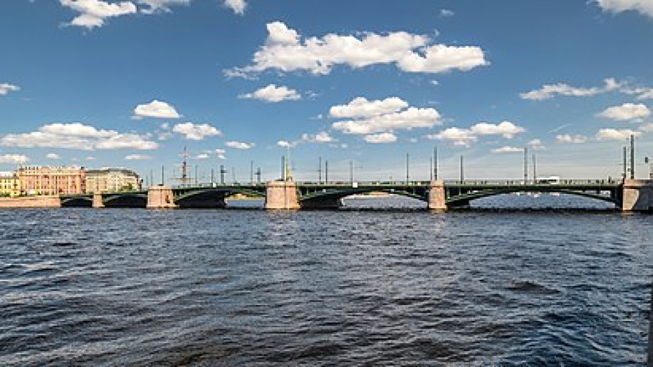 На Биржевом мосту приступили к монтажу подшипников разводного крыла
