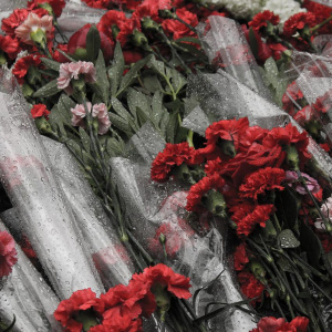 Возложение цветов к мемориалу "Урицкий рубеж"