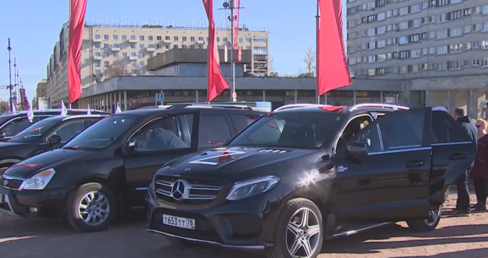 Петербургские депутаты отправились в автопробег до Волгограда