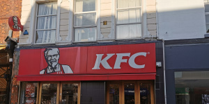Владелец KFC продал все активы и уходит с рынка России