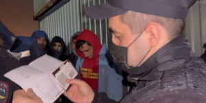 Двух иностранцев арестовали за открытие притона для мигрантов в Петербурге
