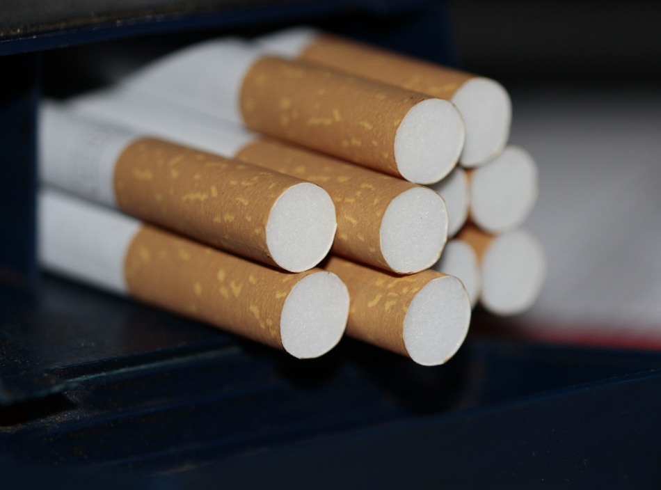 В Госдуме обсуждают вопрос о введении обезличенных пачек сигарет 