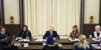 «Ничего не может заменить утраты ребенка»: Путин встретился с матерями участников спецоперации на Украине «Ничего не может заменить утраты ребенка»: Путин встретился с матерями участников спецоперации на Украине