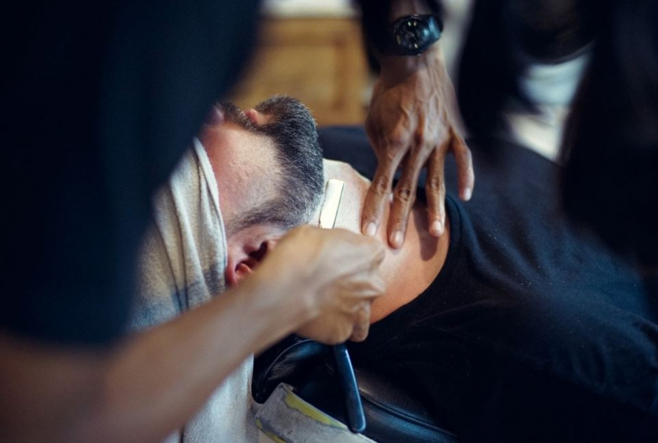 Мужчины стали реже ходить в парикмахерские