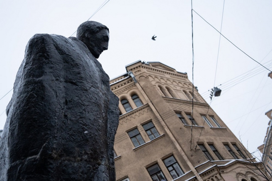 Памятник Александру Блоку открыли в Петербурге