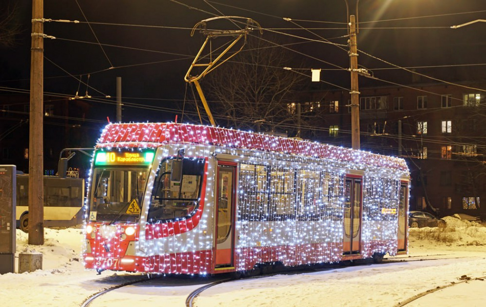 Петербургское метро будет работать всю ночь в Рождество