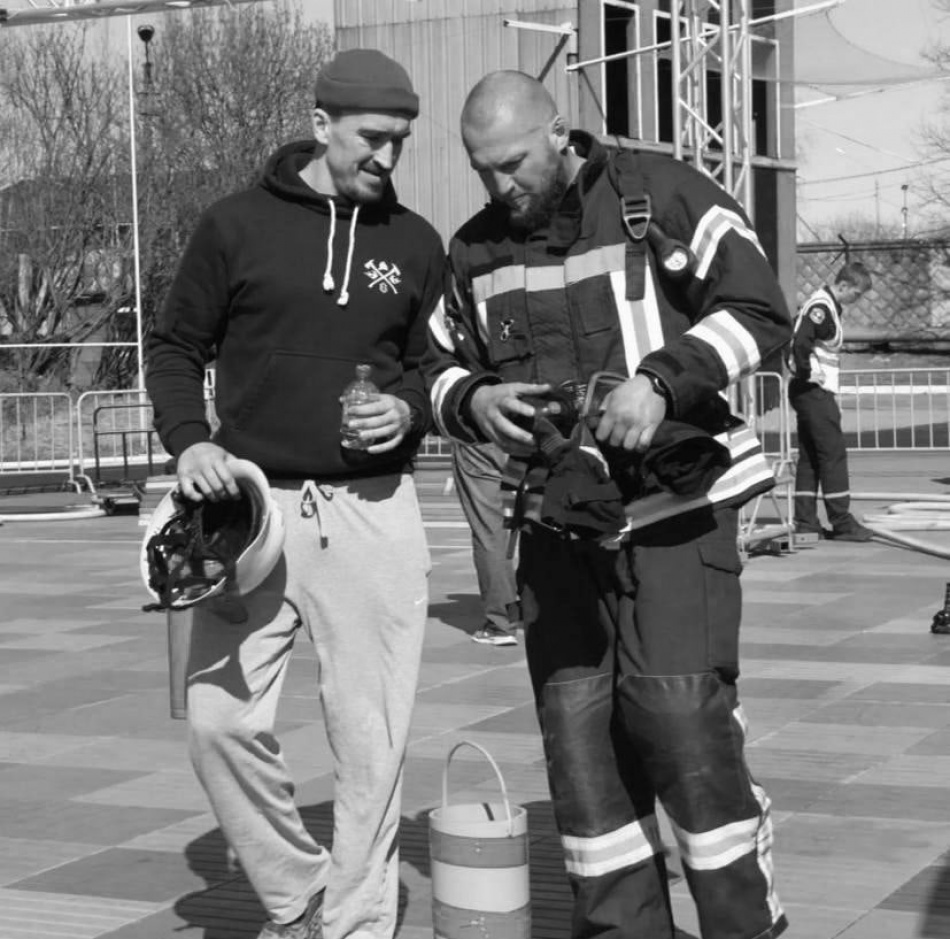 В Петербурге попрощались с бывшими пожарными и футбольным фанатом "Зенита", погибшими в зоне СВО