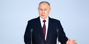 Путин анонсировал повышение МРОТ с 2024 год до 19 тыс. 242 рублей 