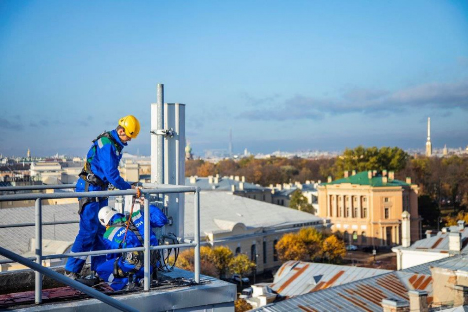 В поселках Ленобласти стали чаще общаться через  мессенджеры