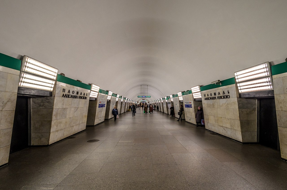 В Петербурге изменится режим работы вестибюля станции метро «Площадь Александра Невского 2»