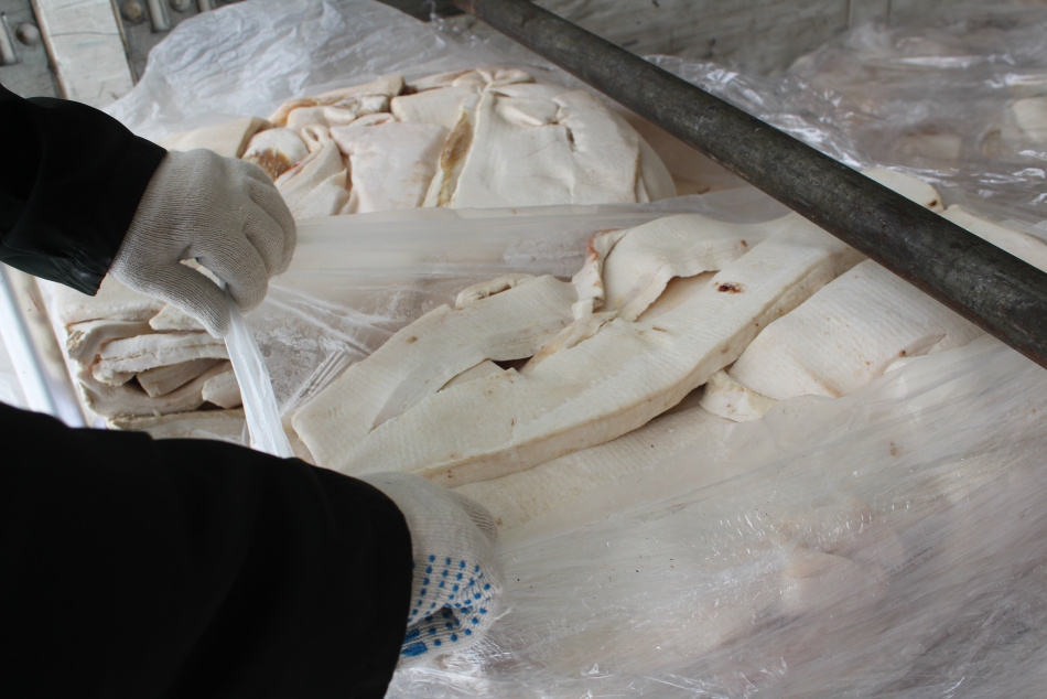 Более 21 тонны швейцарского шпика задержала петербургская таможня