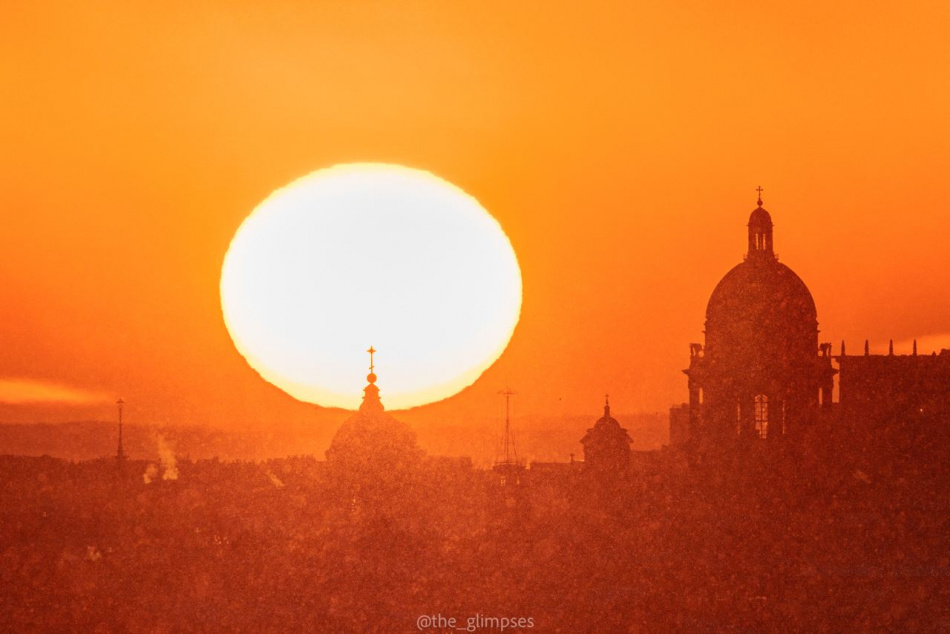 В Петербурге солнце в мае светило каждый день