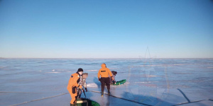 Сотрудники МЧС спасли в Финском заливе 13 горе-рыбаков