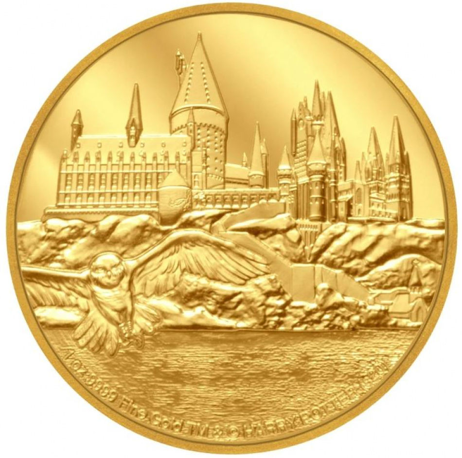 В Великобритании появилась монета с изображением Хогвартса